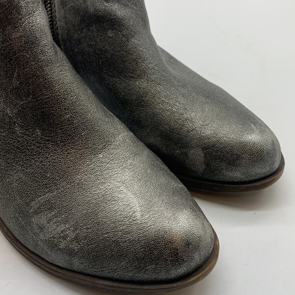 Lucky Brand Silver Ankle Boot Sz 8.5. MCA1273B - Picture 2 of 10